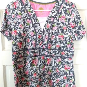 GUC HEALING HANDS FLORAL SCRUB TOP